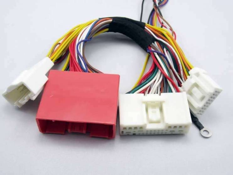 Адаптер YATOUR YT-M06 (USB, SD, AUX) для Mazda
